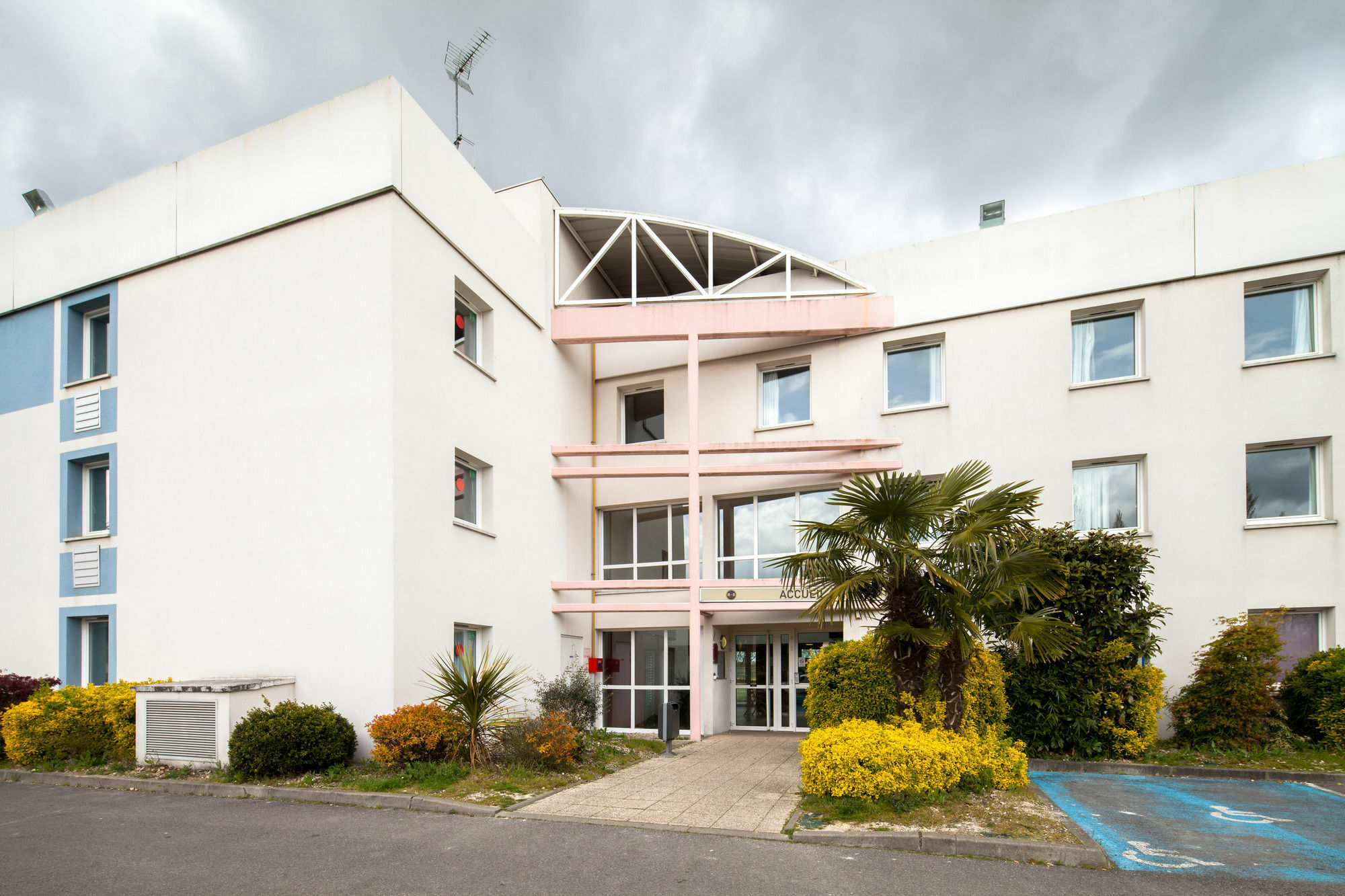 Allonne  B&B Hotel Beauvais מראה חיצוני תמונה